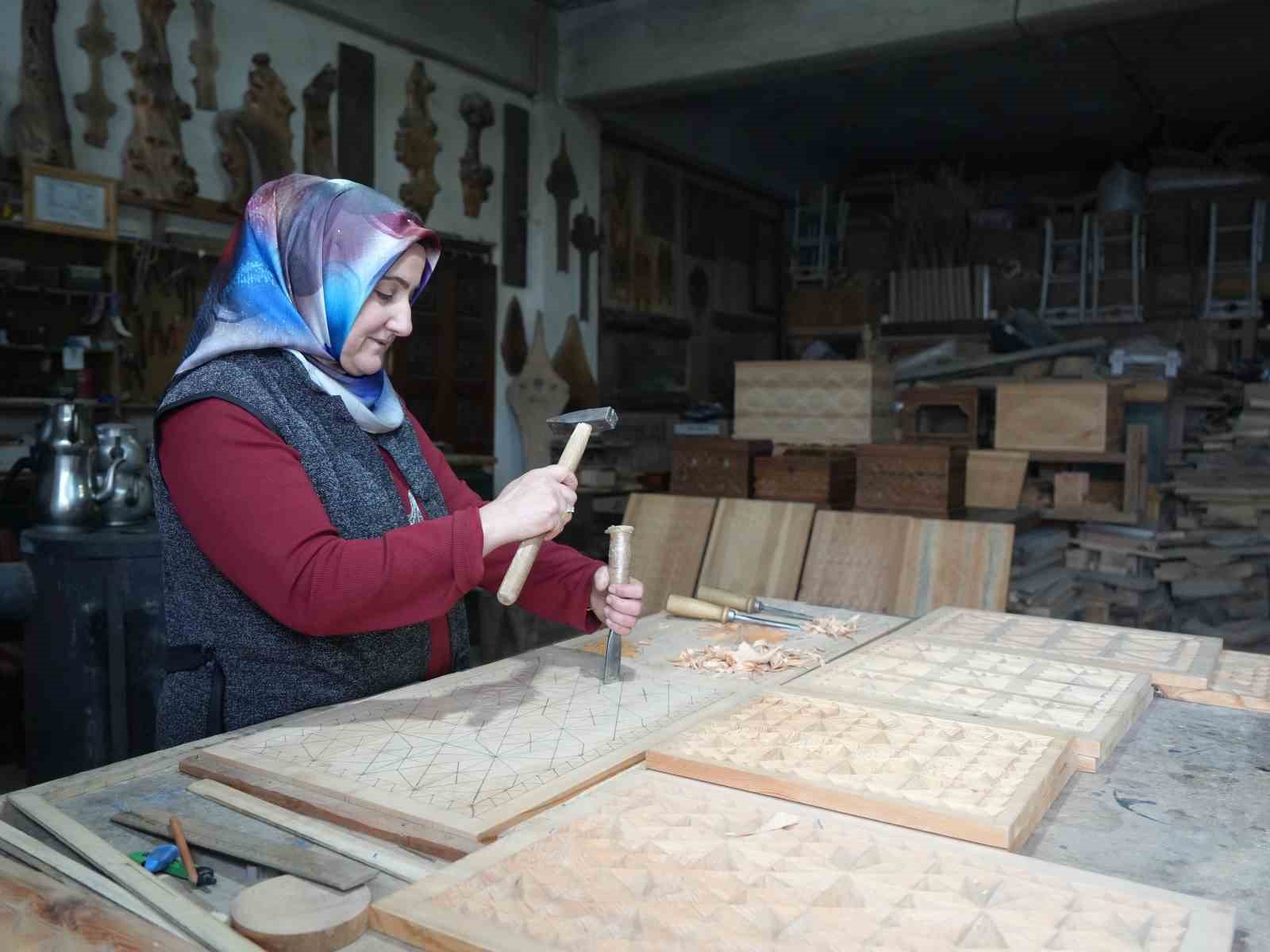hobi olarak basladi siparisler ulke geneline yayildi selcuklu ve osmanli motifli urunlere yogun talep mCfEedO9