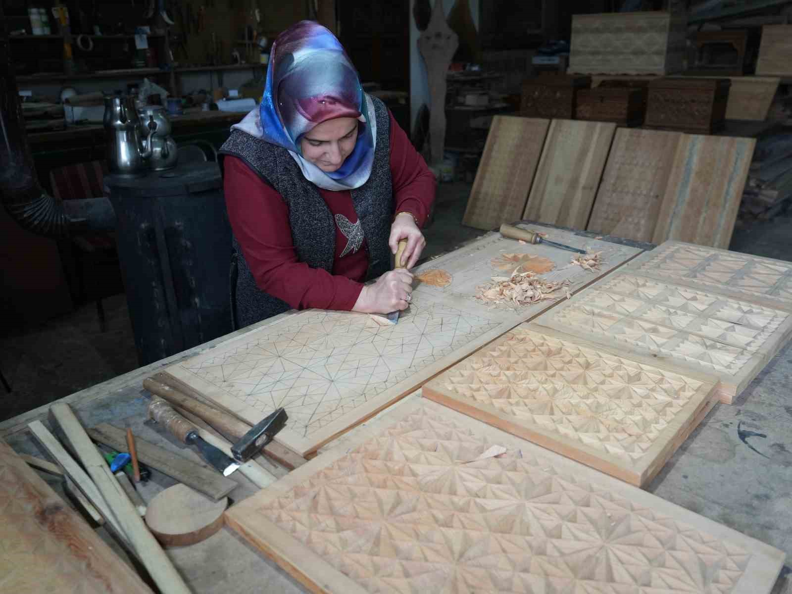 hobi olarak basladi siparisler ulke geneline yayildi selcuklu ve osmanli motifli urunlere yogun talep