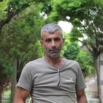 hollandada-yasayan-gurbetci-buldugu-kuran-i-kerimleri-musluman-ailelere-dagitti-WSaR8uZj.jpg