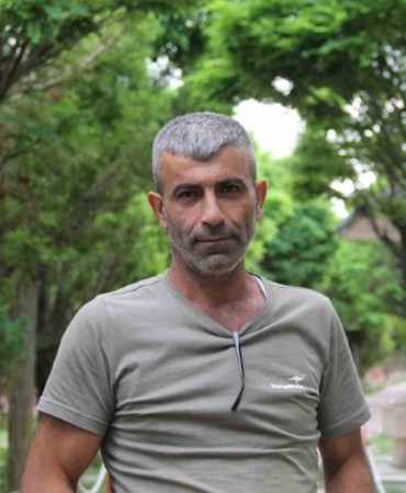 hollandada-yasayan-gurbetci-buldugu-kuran-i-kerimleri-musluman-ailelere-dagitti-WSaR8uZj.jpg