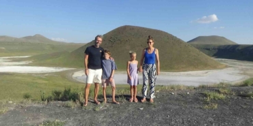 hollandali-aile-meke-golu-ve-acigole-hayran-kaldi-SgHPOU2U.jpg