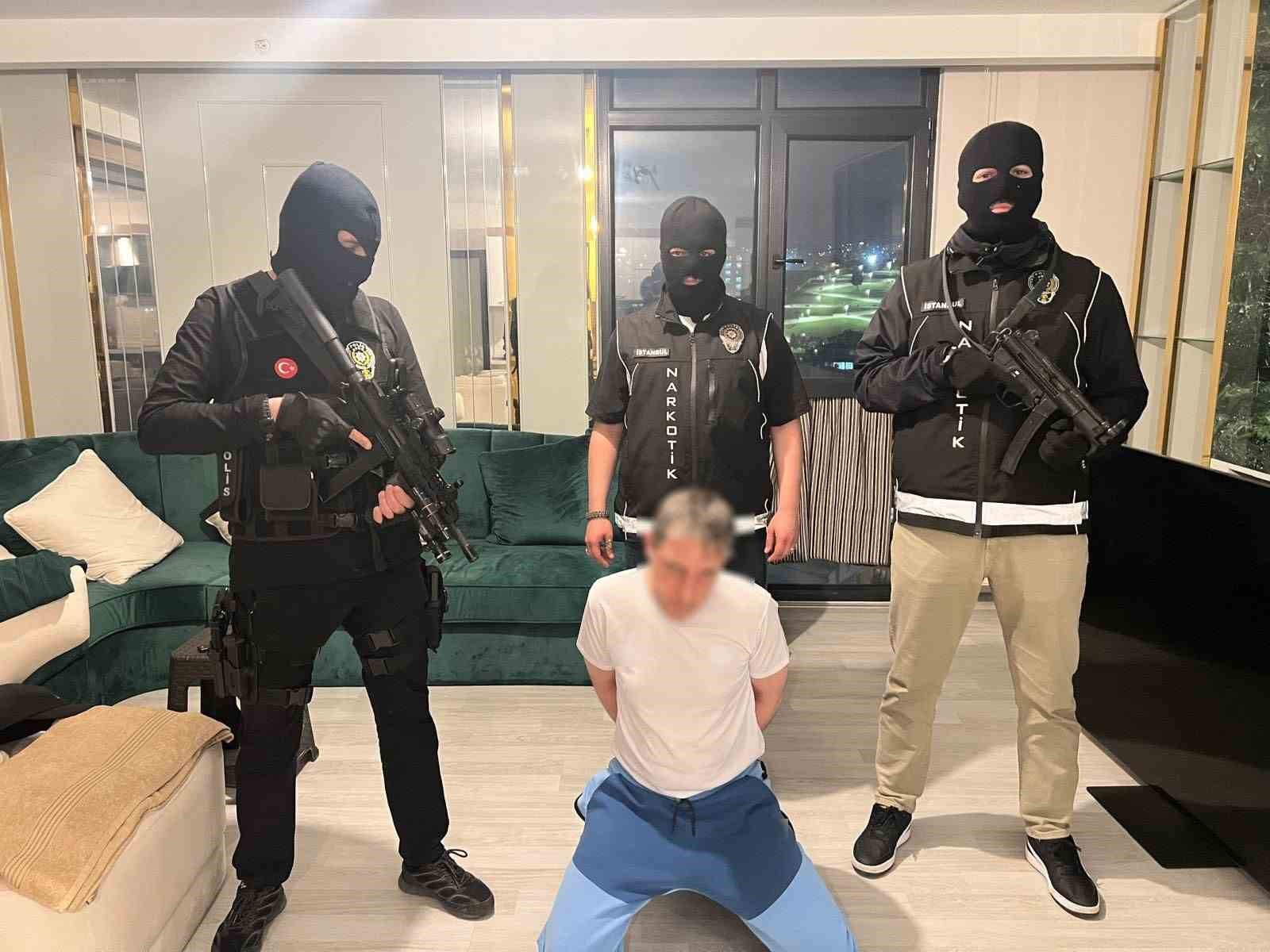 hollandanin pesinde oldugu isim istanbulda yakalandi 0 sJYzAbM2