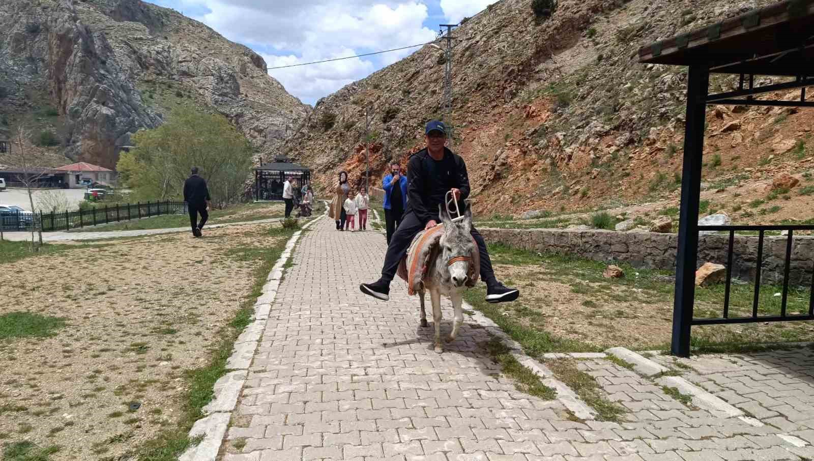 homurluda esek turlari basladi 1 CGmgdNdO