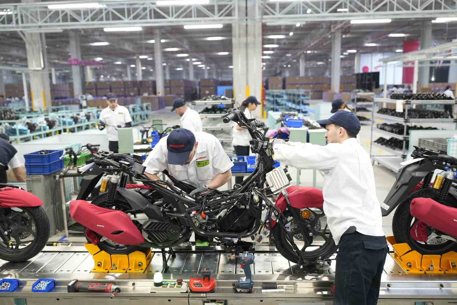 Honda Türkiye’den dev yatırım: Aliağa’da motosiklet fabrikası üretime başladı 6 honda turkiyeden dev yatirim aliagada motosiklet fabrikasi uretime basladi 2 pqd6Cr6I