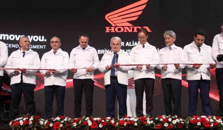 honda-turkiyeden-dev-yatirim-aliagada-motosiklet-fabrikasi-uretime-basladi-CHXa6sZh.jpg