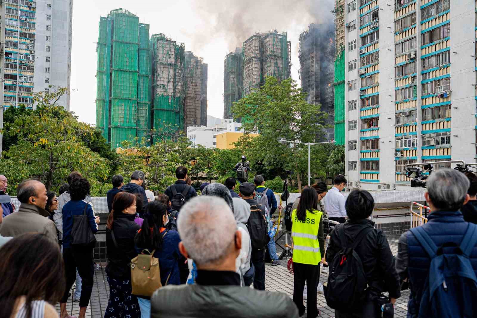 hong kongdaki yangin faciasinda can kaybi 55e yukseldi 1 SLlsisWJ