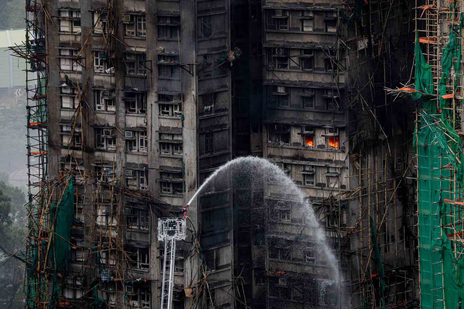 hong kongdaki yangin faciasinda can kaybi 55e yukseldi 2 WF2CNzSZ