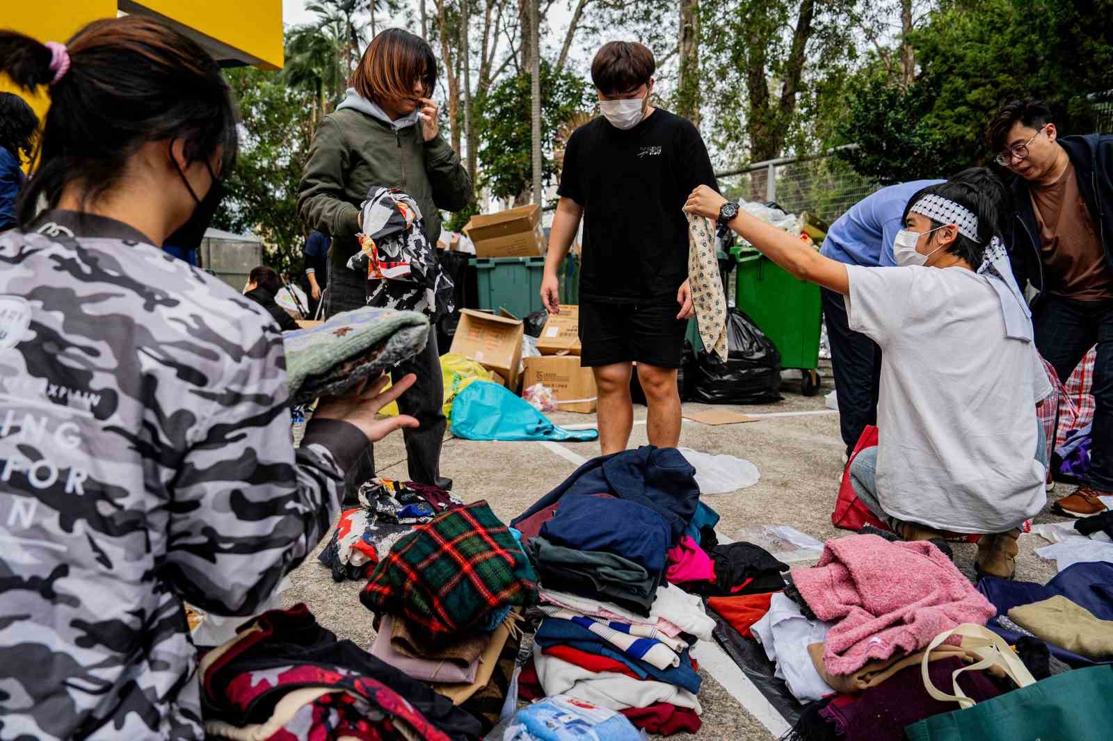 hong kongdaki yangin faciasinda olu sayisi 65e yukseldi 0 XeKUD5cZ