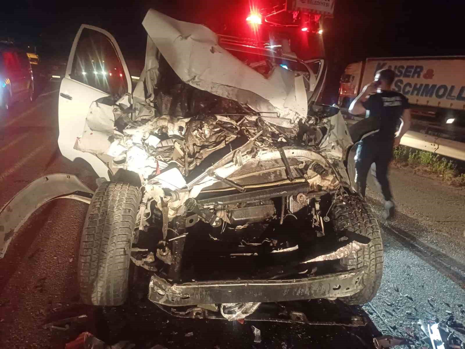 Hopa’da kamyonet tıra arkadan çarptı: 29 yaşındaki sürücü hayatını kaybetti 7 hopada kamyonet tira arkadan carpti 29 yasindaki surucu hayatini kaybetti 3 mHJlUzmX