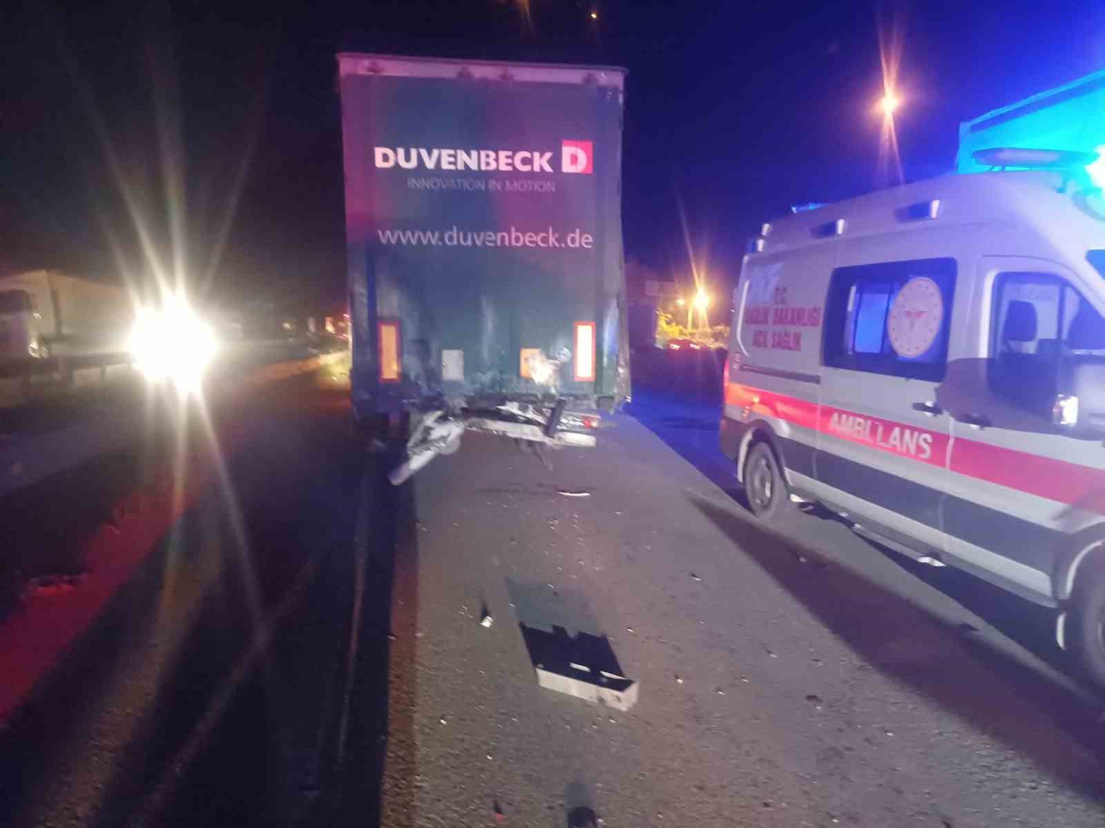 Hopa’da kamyonet tıra arkadan çarptı: 29 yaşındaki sürücü hayatını kaybetti 8 hopada kamyonet tira arkadan carpti 29 yasindaki surucu hayatini kaybetti 4 aU2Nadjz