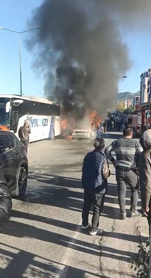 hopada minibus yangini korkuttu 5 h77RkX8z