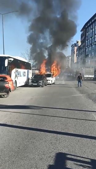 hopada minibus yangini korkuttu 6