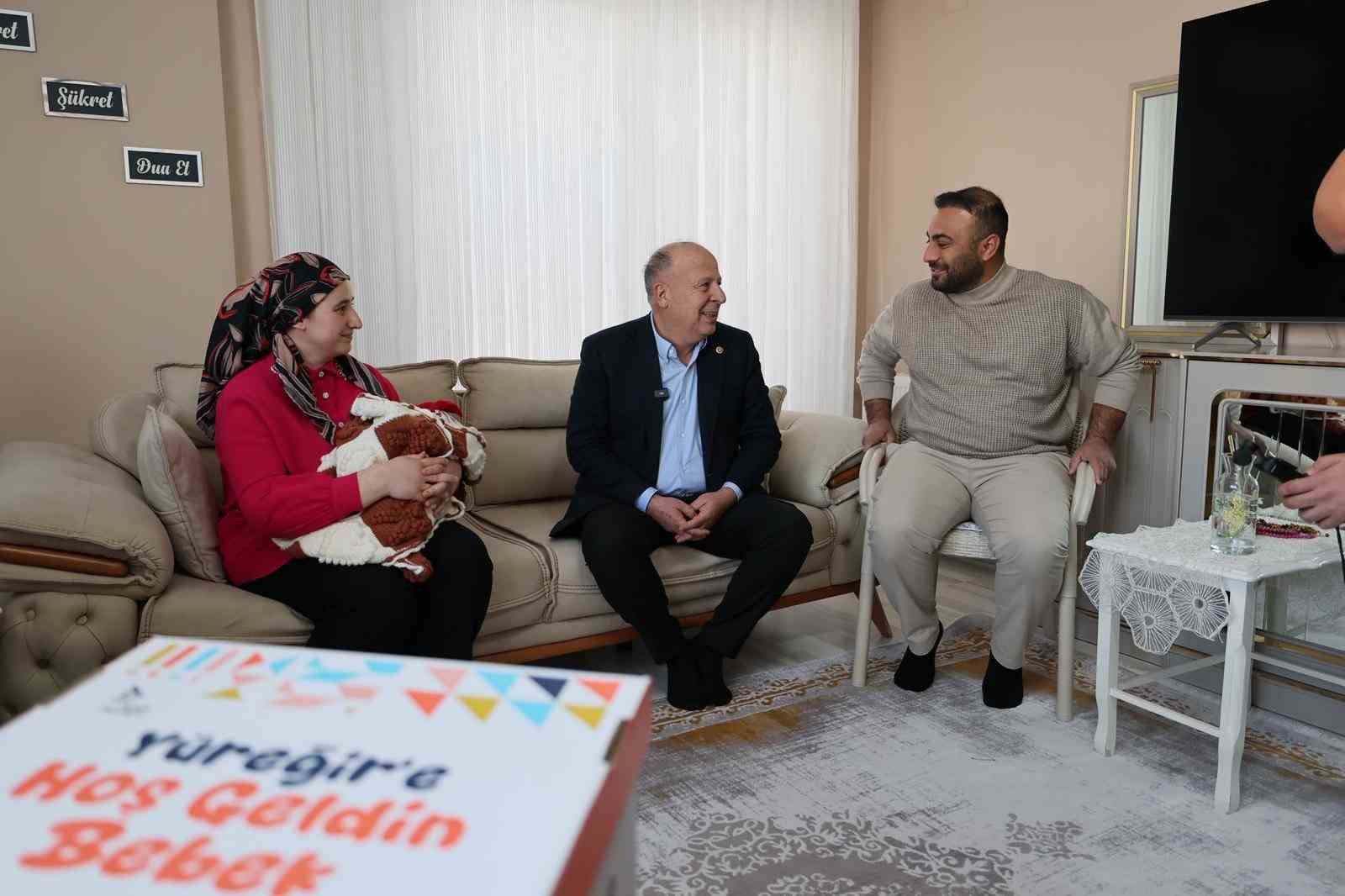 hos geldin bebek projesiyle 5 bin 300 ailenin mutluluguna ortak oldular 0 8qO86NNG