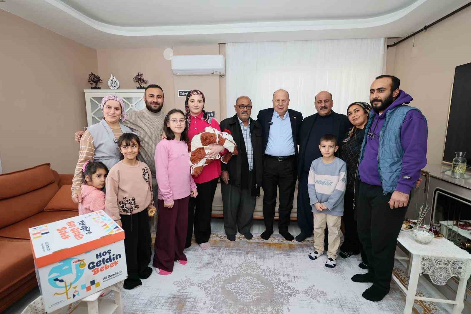 hos geldin bebek projesiyle 5 bin 300 ailenin mutluluguna ortak oldular 4 3W61Fncq