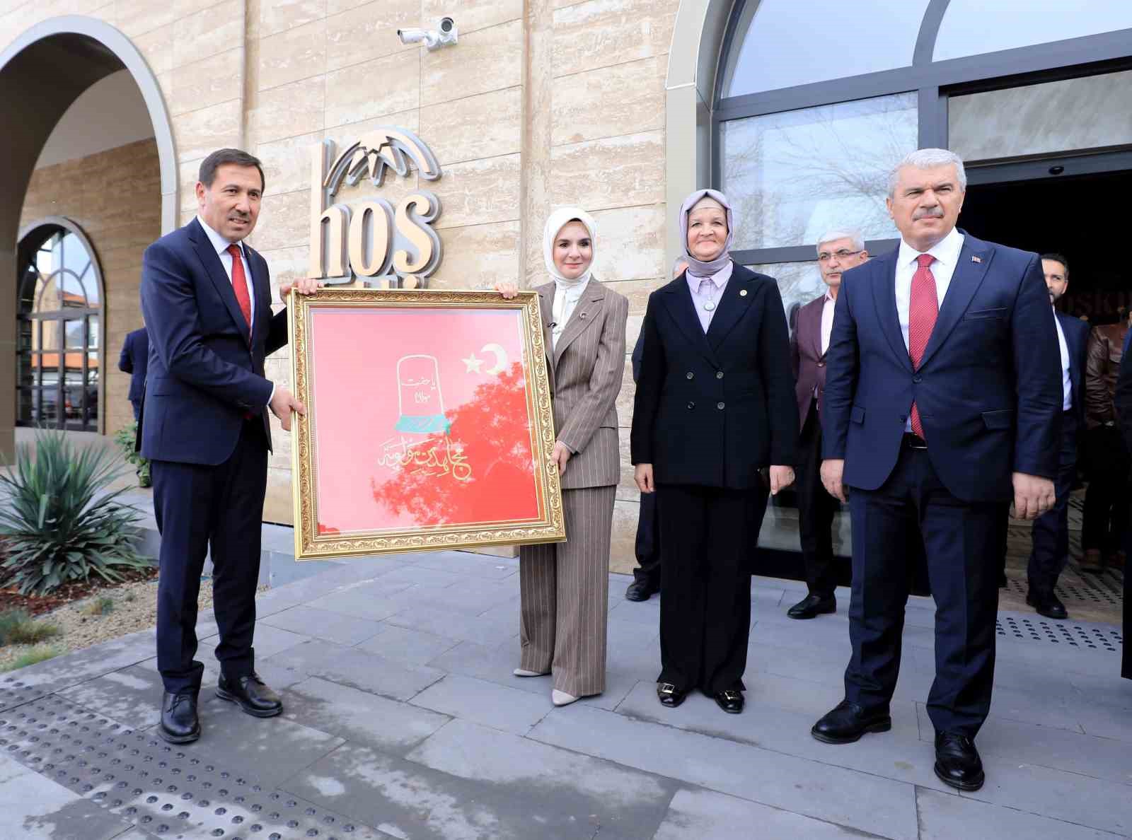 hoskubbe bebek kutuphanesi aile yilinda karataya deger katiyor 1 7V4R77HY