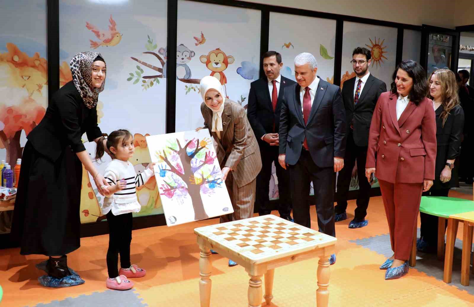 hoskubbe bebek kutuphanesi aile yilinda karataya deger katiyor 3 Pbh5Zubg