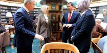 hoskubbe-bebek-kutuphanesi-aile-yilinda-karataya-deger-katiyor-uHl1UItf.jpg
