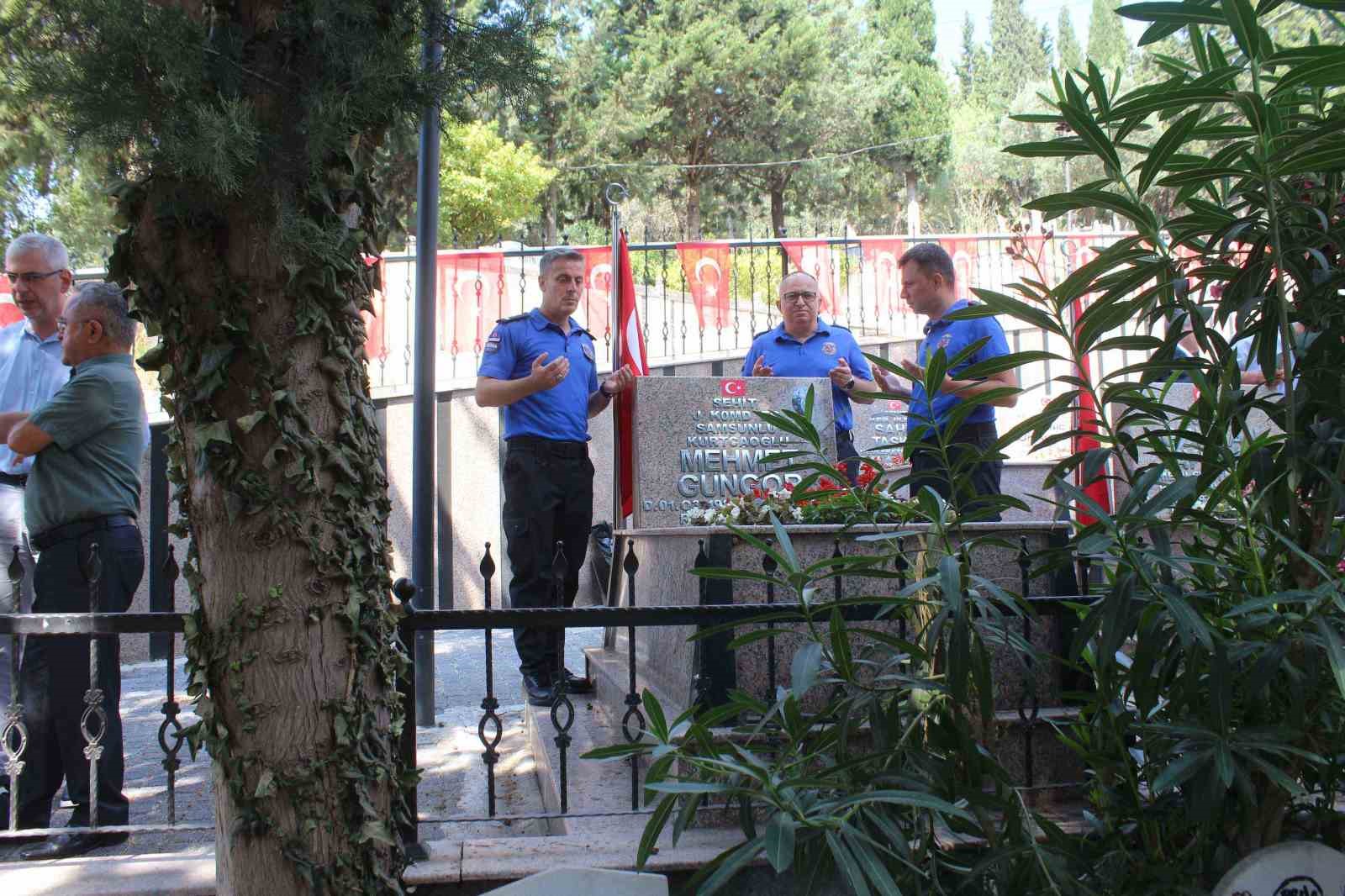 hukumlu ve cezaevi personelinden sehitlige anlamli ziyaret 0 uCQeh9yI