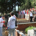 hukumlu-ve-cezaevi-personelinden-sehitlige-anlamli-ziyaret-yMMfyhBr.jpg