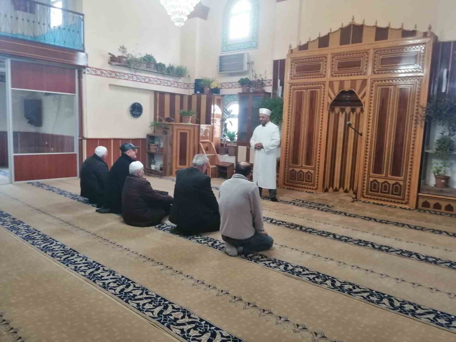 hurafeye karsiydi adina acilan sahte hesapla hurafe pazarlandi 1 2MfM82PA