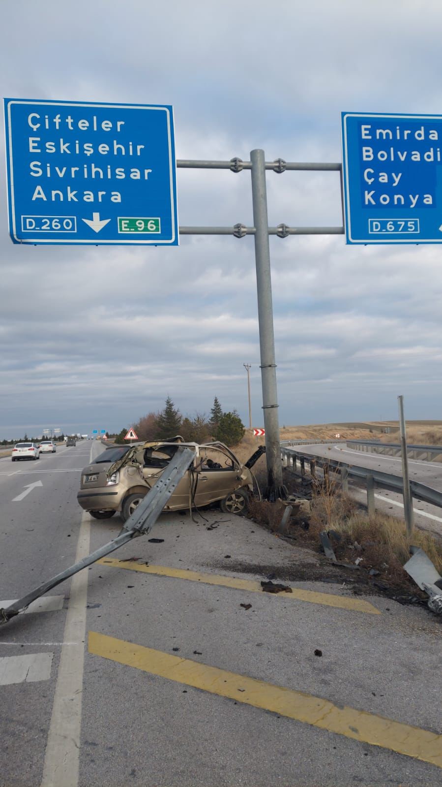 hurdaya donen aractan sag cikti 0 6OXgJshy