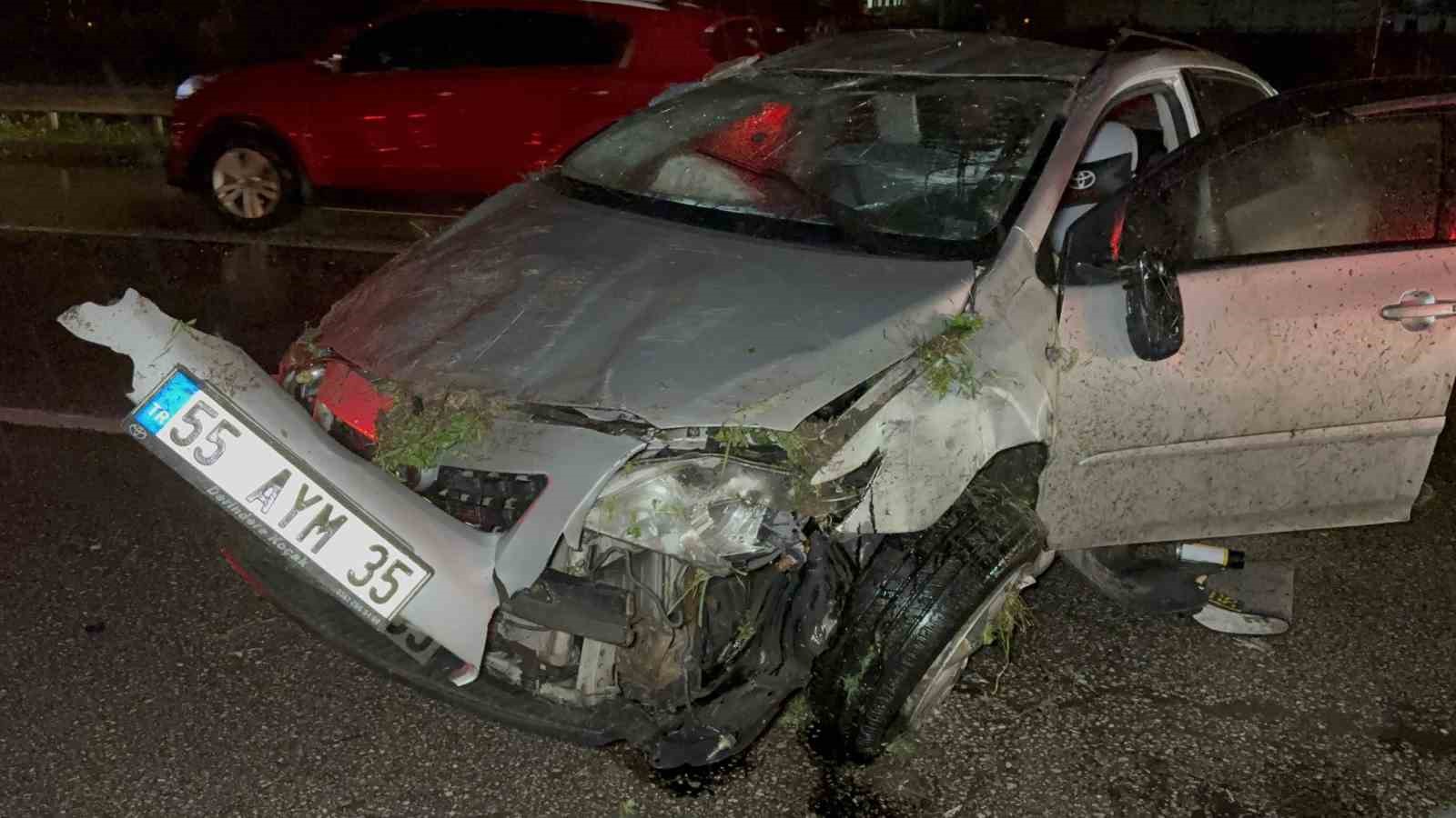 Hurdaya dönen araçtan yara almadan çıktılar 10 hurdaya donen aractan yara almadan ciktilar 6 1H6qnibp