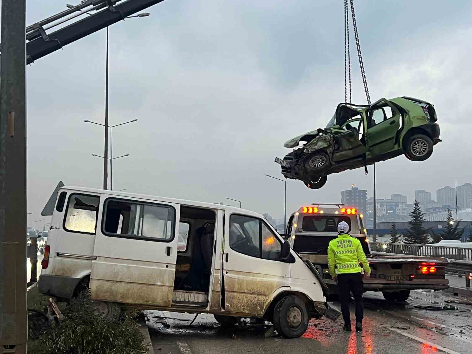 hurdaya donen otomobil ogretmene mezar oldu 4 qVJSsUh5