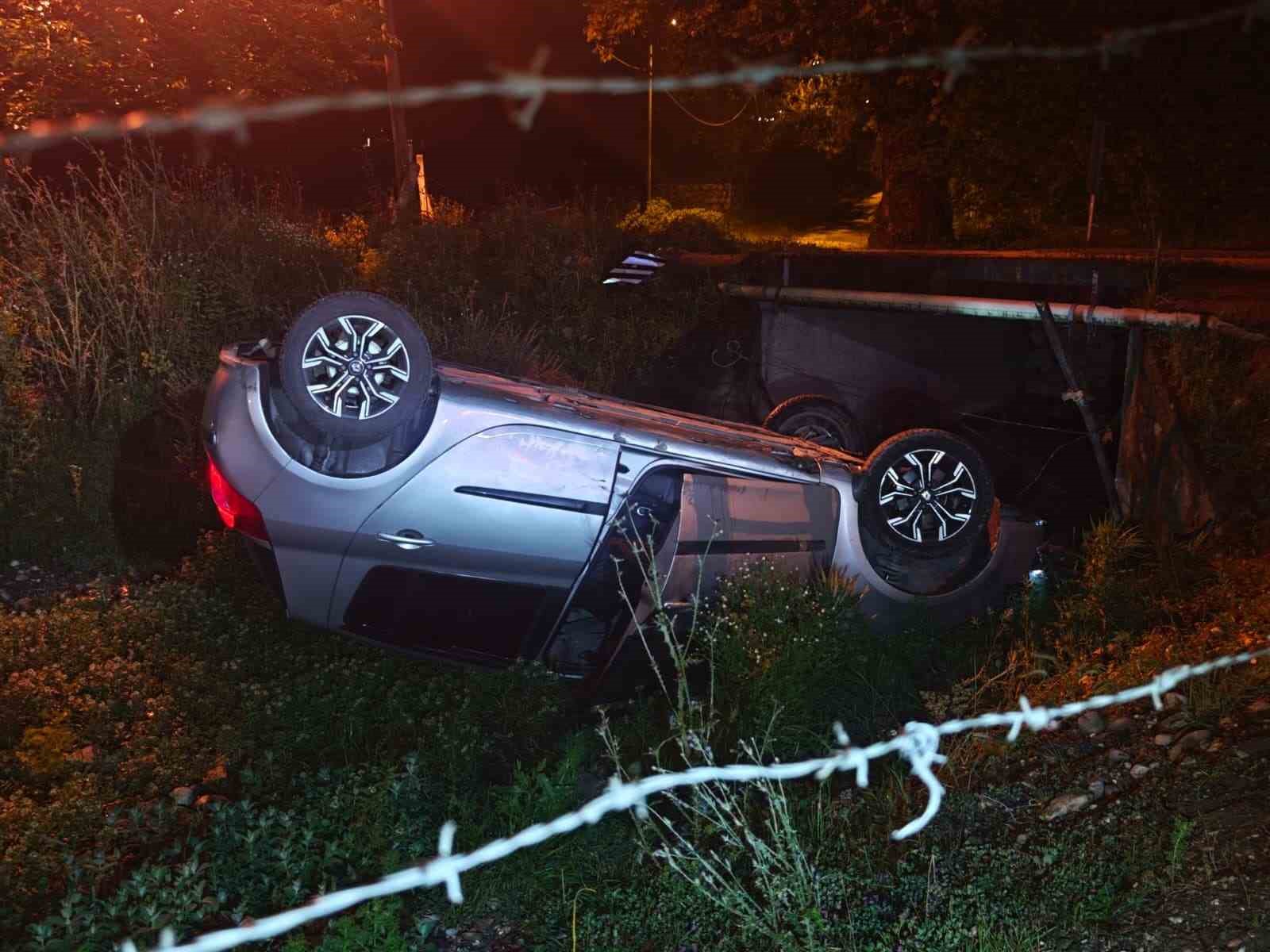 hurdaya donen otomobili birakip kactilar 1 Om1XPikU