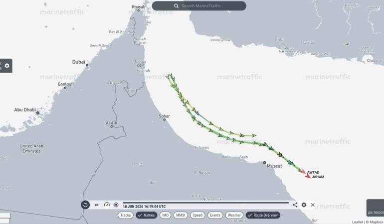 hurmuz-bogazi-yakinlarindaki-suudi-arabistan-bandirali-3-super-tanker-yeniden-takip-sinyali-vermeye-basladi-zdXt1yq2.jpg