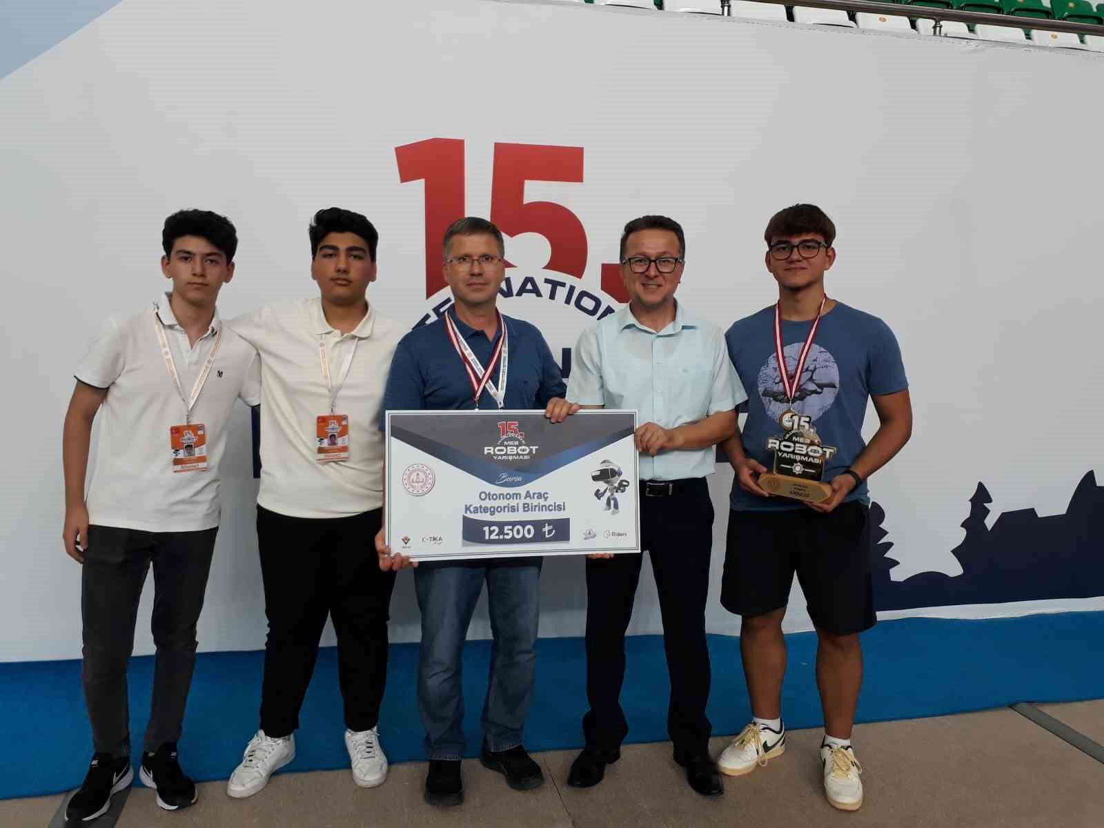 hurriyet mesleki ve teknik anadolu lisesinden dunya sampiyonlugu 1 Ltyeg9ib