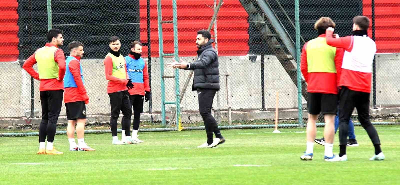 huseyin eroglu su anki cikisimizi son macta da devam ettirmek istiyoruz 7