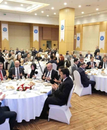 huseyin-nihal-atsiza-vefa-temasiyla-duzenlenen-siir-yarismasinin-odul-toreni-yapildi-qxaDLDMK.jpg