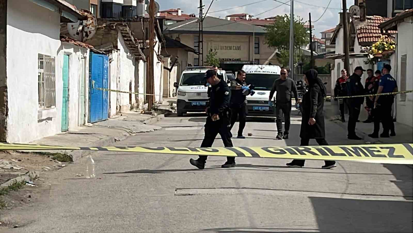 husumetli genclerin kavgasinda 1 kisi agir yaralandi 0 OiGPEIdu
