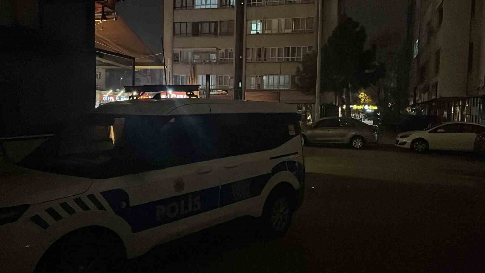 husumetli iki grup arasinda cikan kavga kanli bitti 2 yarali 3 4mjCyXzJ