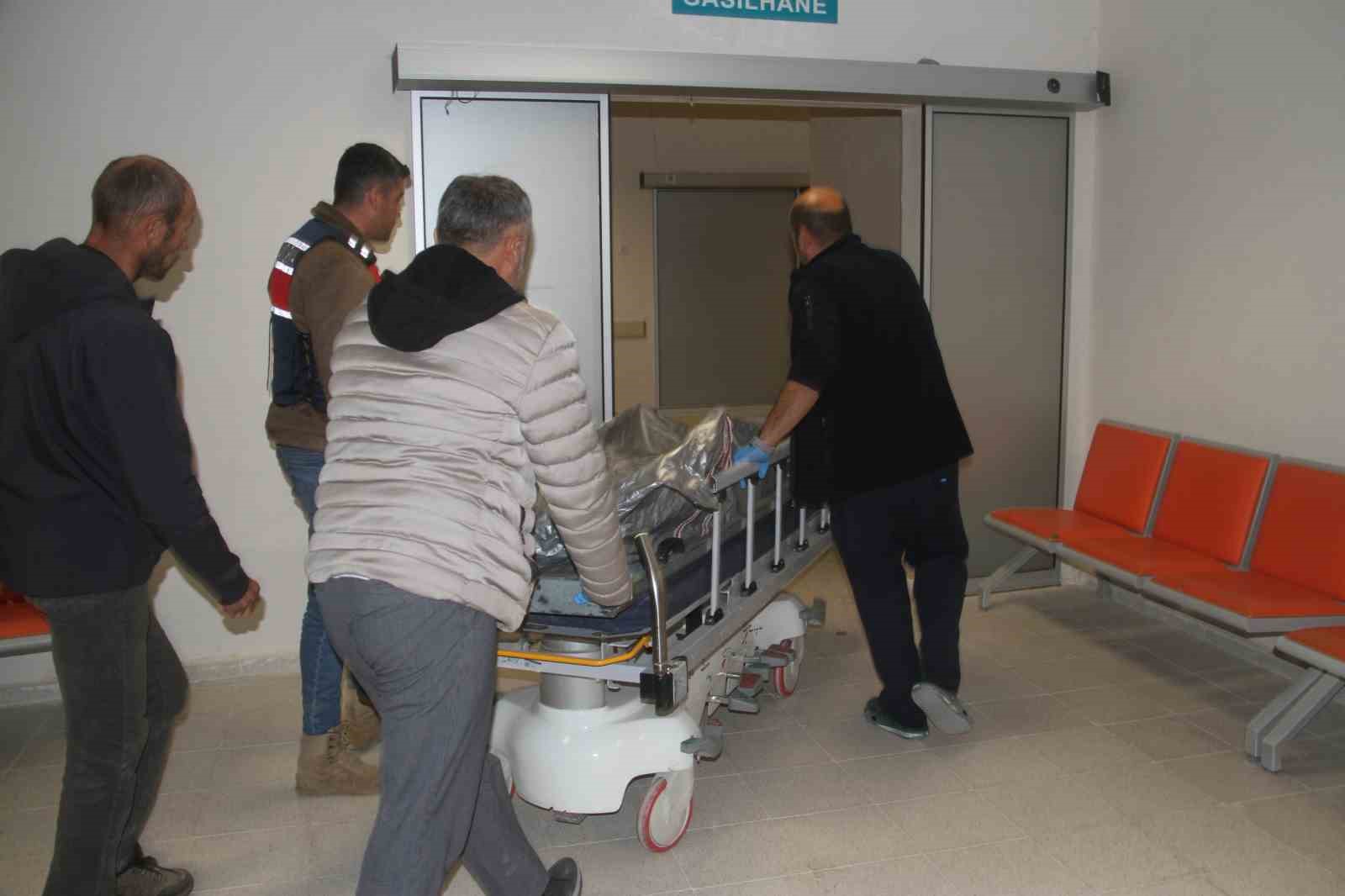 husumetlileri tarafindan 7 yasindaki oglunun gozu onunde vurularak olduruldu 2 m85lhbH3