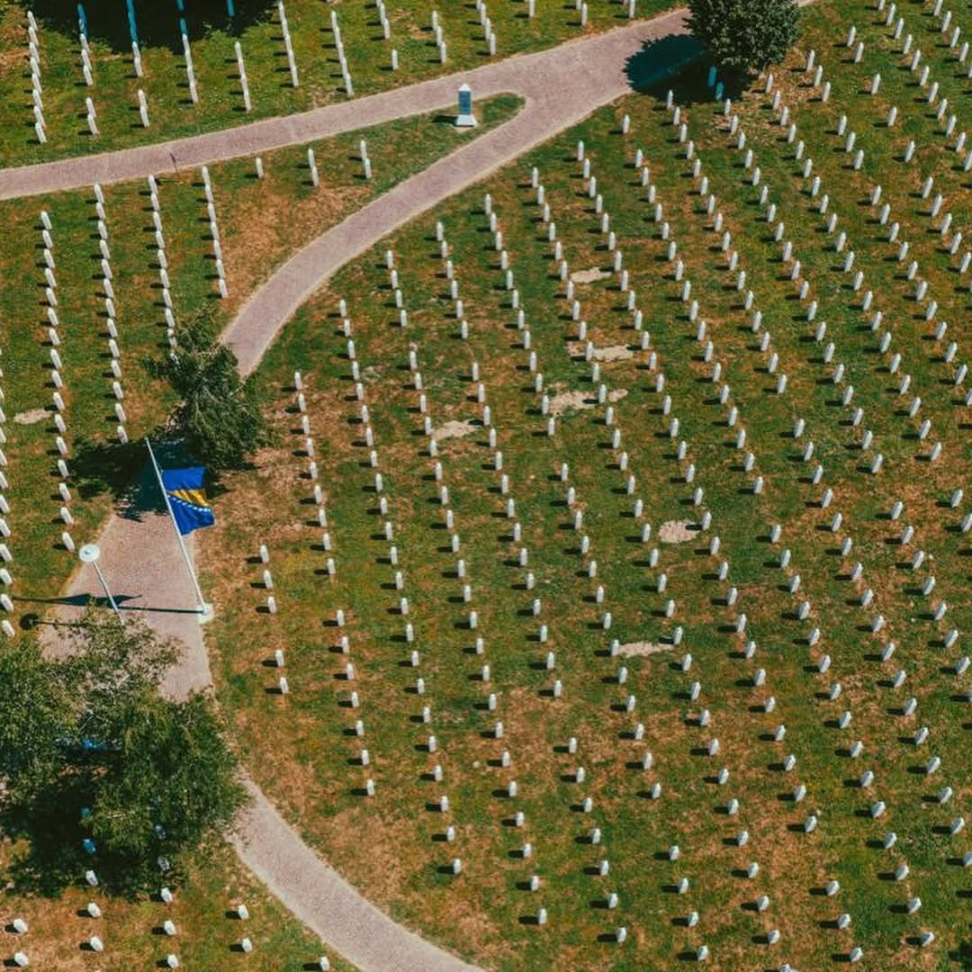 huznun tasa kazindigi yer srebrenitsada 31 yil 11 l4qssnmf