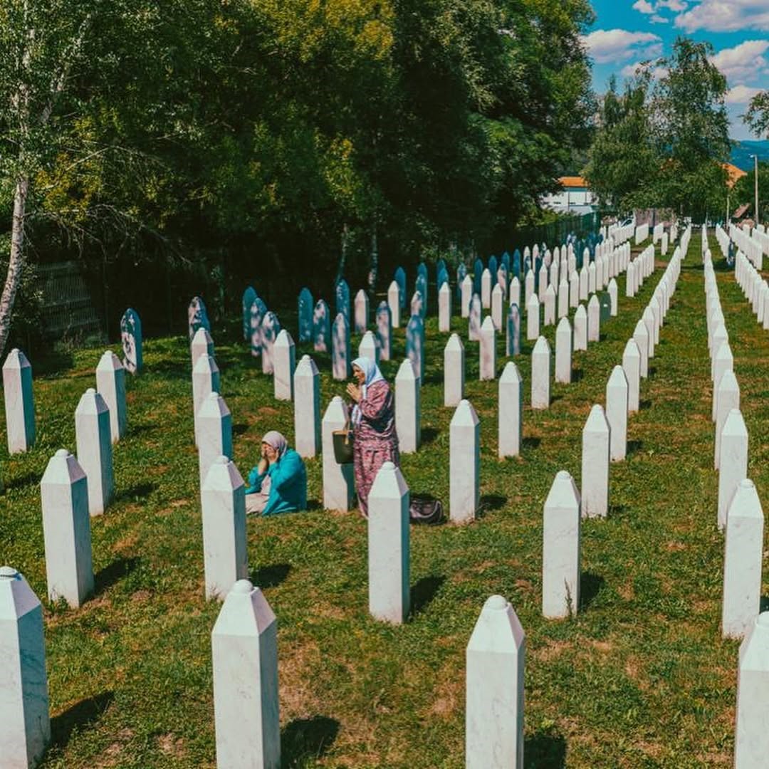 huznun tasa kazindigi yer srebrenitsada 31 yil 12 5R39n7Lh