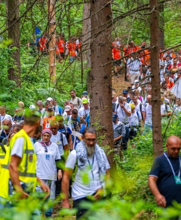 huznun-tasa-kazindigi-yer-srebrenitsada-31-yil-d4wPhWiG.jpg