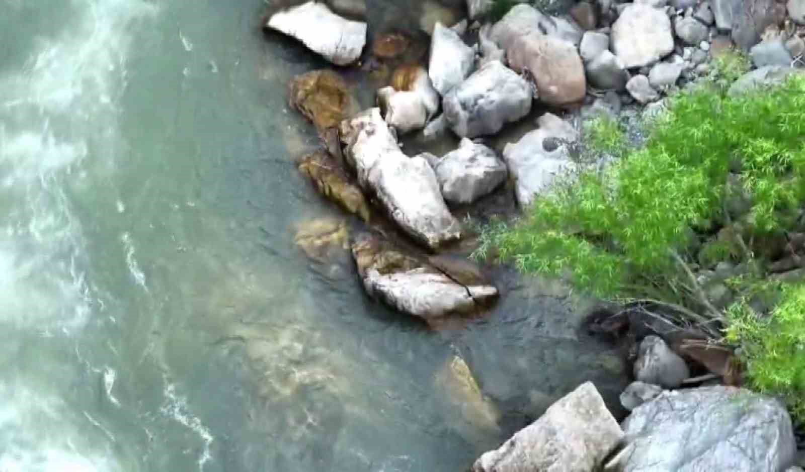 huzur buldum dedigi habur cayinda kaybolan genci arama calismalari suruyor 0 2RzmzAiV