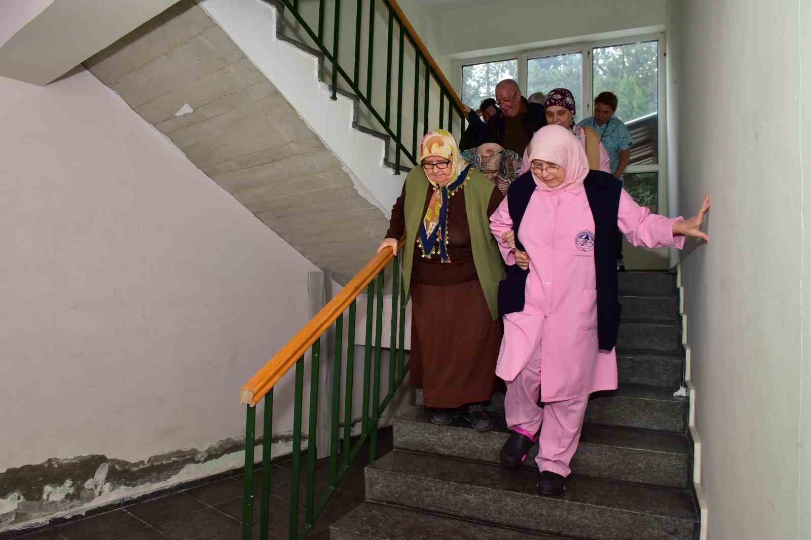 huzurevinde deprem ve yangin tatbikati 3