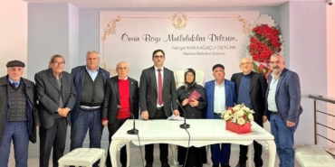 huzurevinde-ikinci-bahar-mutlulugu-hayatlarini-birlestirdiler-BcmmdeW6.jpg