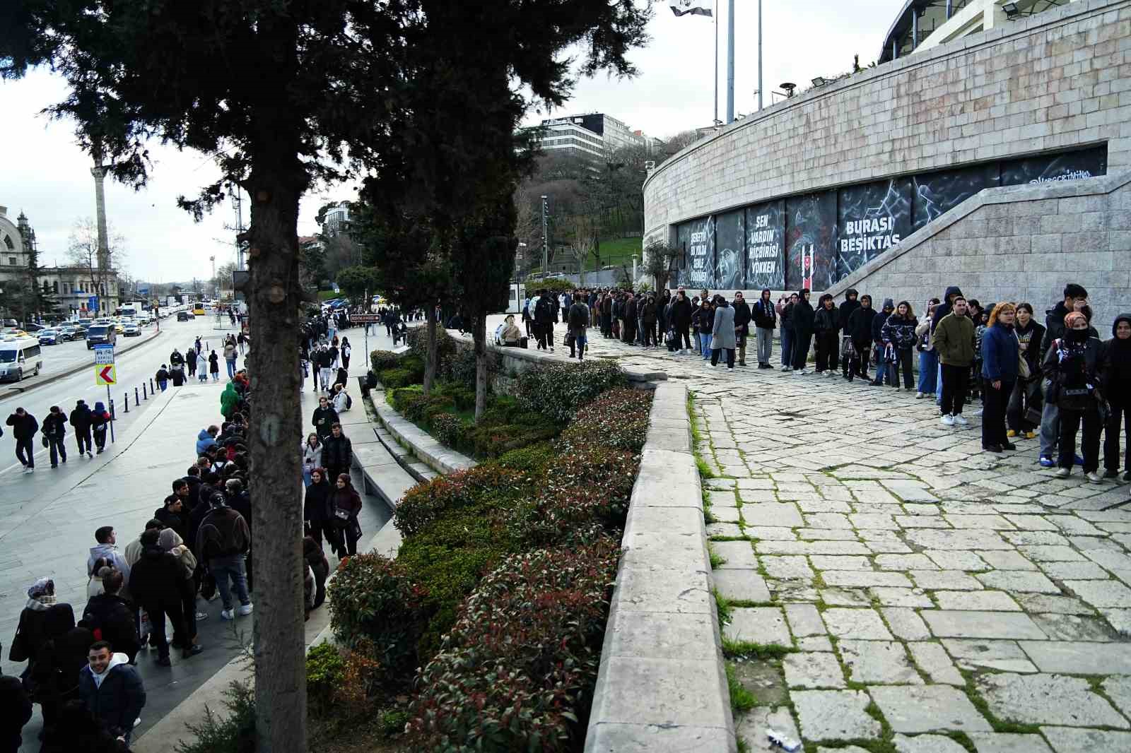 hyeon gyu oh imza gununde taraftarlarla bulustu 20 JZjlize6
