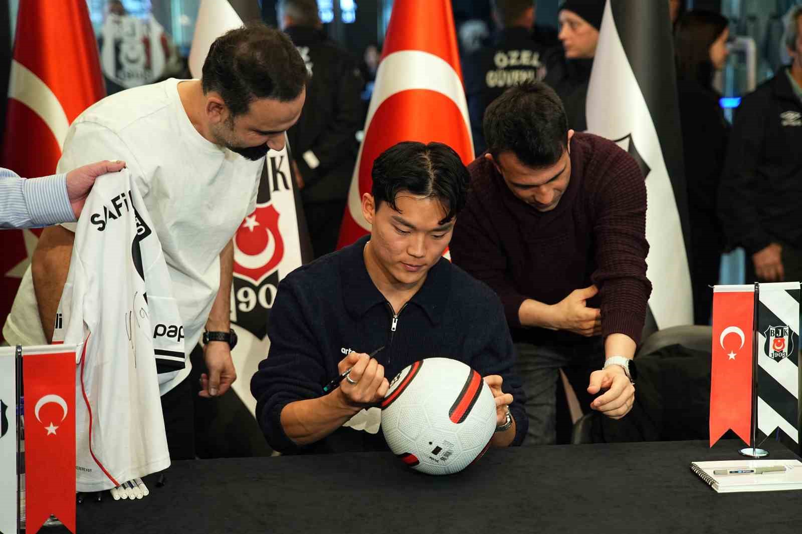 hyeon gyu oh imza gununde taraftarlarla bulustu 7