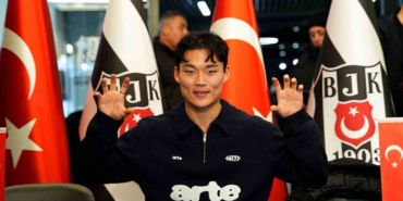 hyeon-gyu-oh-imza-gununde-taraftarlarla-bulustu-FWzfrl7t.jpg
