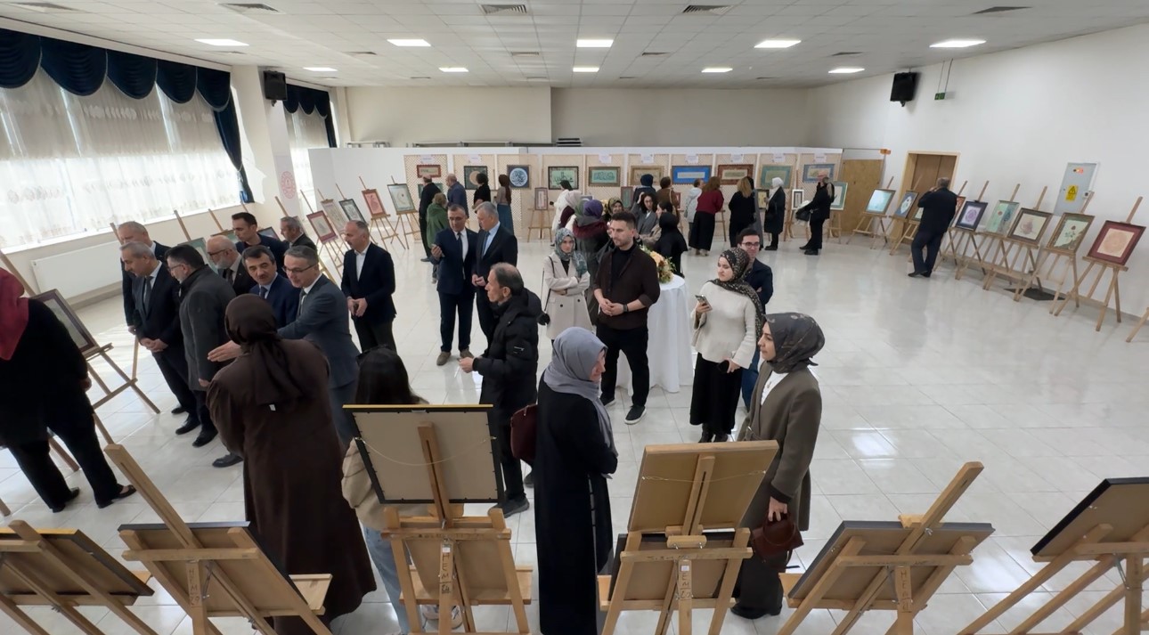 hz muhammedin dogumunun 1500 yilina ozel sergi 3 FvZ3maCj