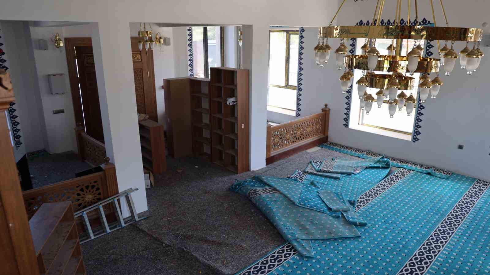 ibadete acilmadan harabeye dondu 1 3E92WClZ