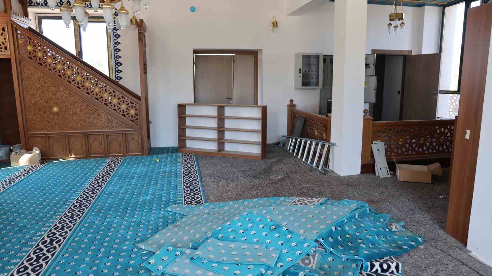 ibadete acilmadan harabeye dondu 3 4gFjAI8W