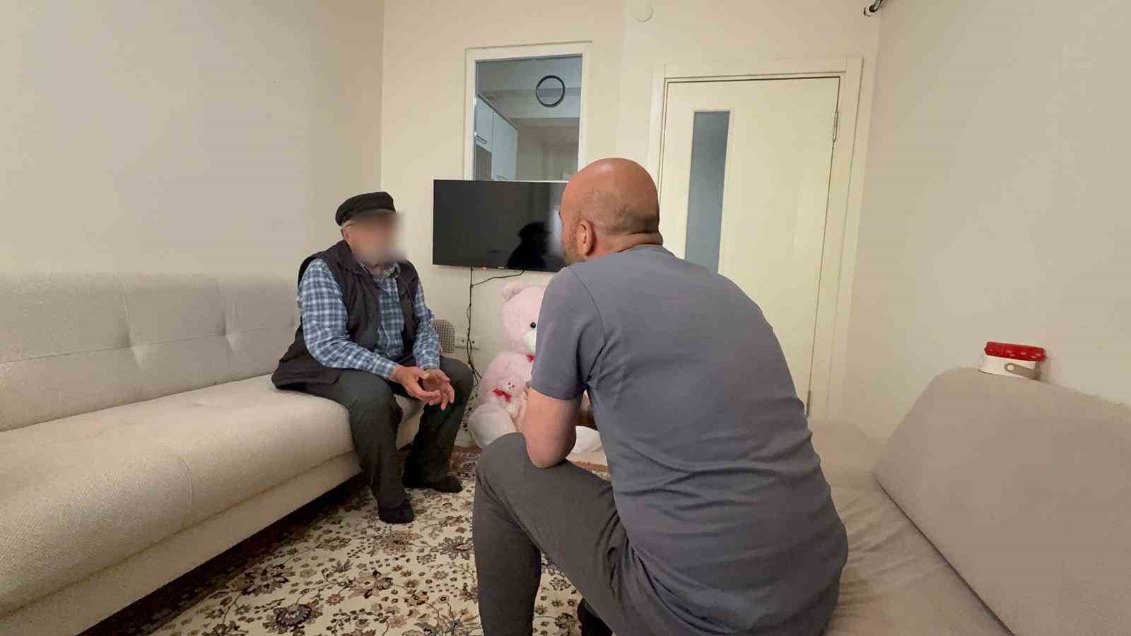 İBAN’ları arkadaşıyla paylaştı, 71 yaşındaki babasıyla aynı koğuşta hapis yattı 5 ibanlari arkadasiyla paylasti 71 yasindaki babasiyla ayni kogusta hapis yatti 1 ERFGPwVz