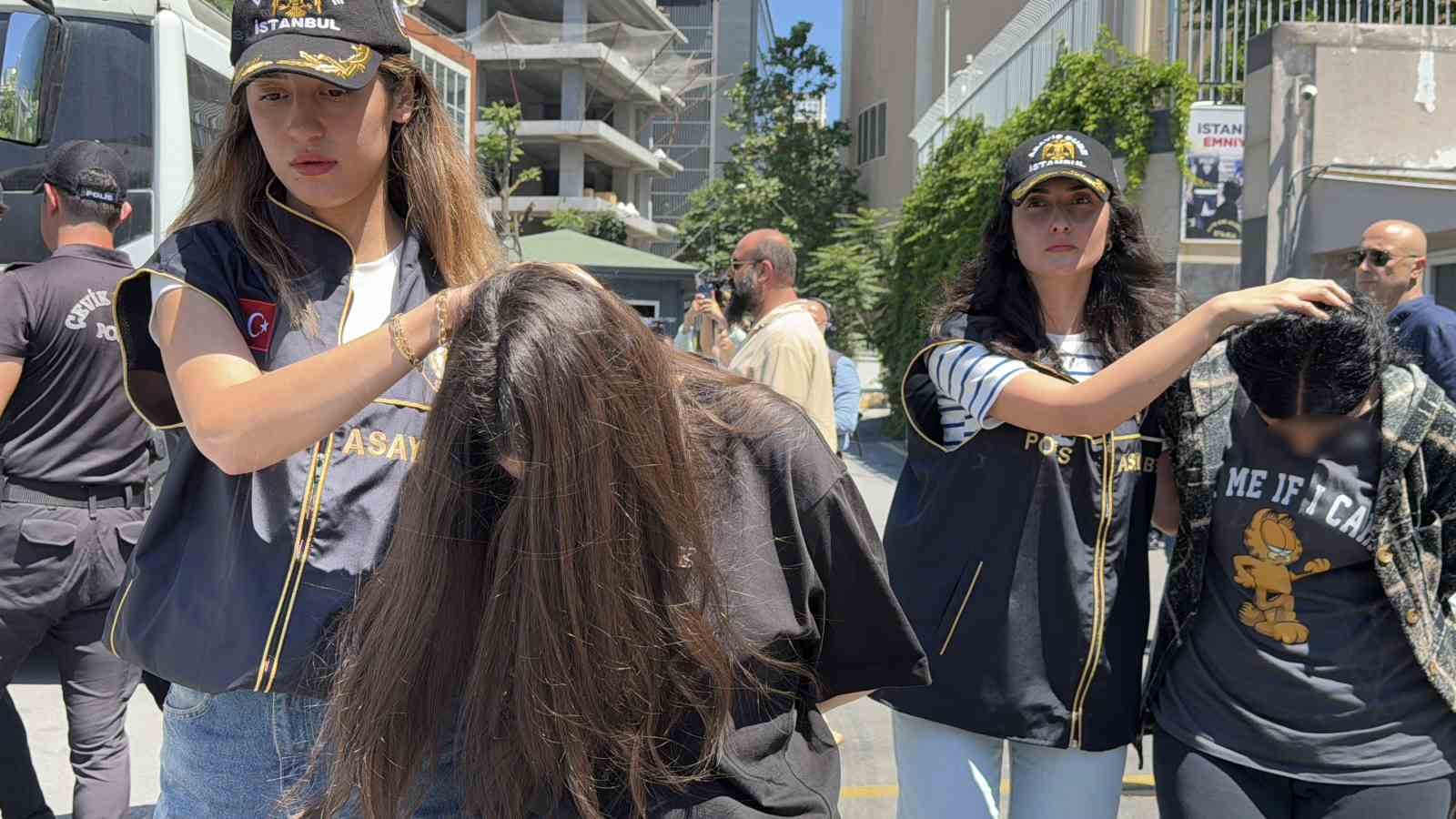İBB yöneticisi Karaal’in kaçırılmasına ilişkin gözaltına alınan 12 kişi adliyeye sevk edildi 4 ibb yoneticisi karaalin kacirilmasina iliskin gozaltina alinan 12 kisi adliyeye sevk edildi 0 q6lZ1wjj