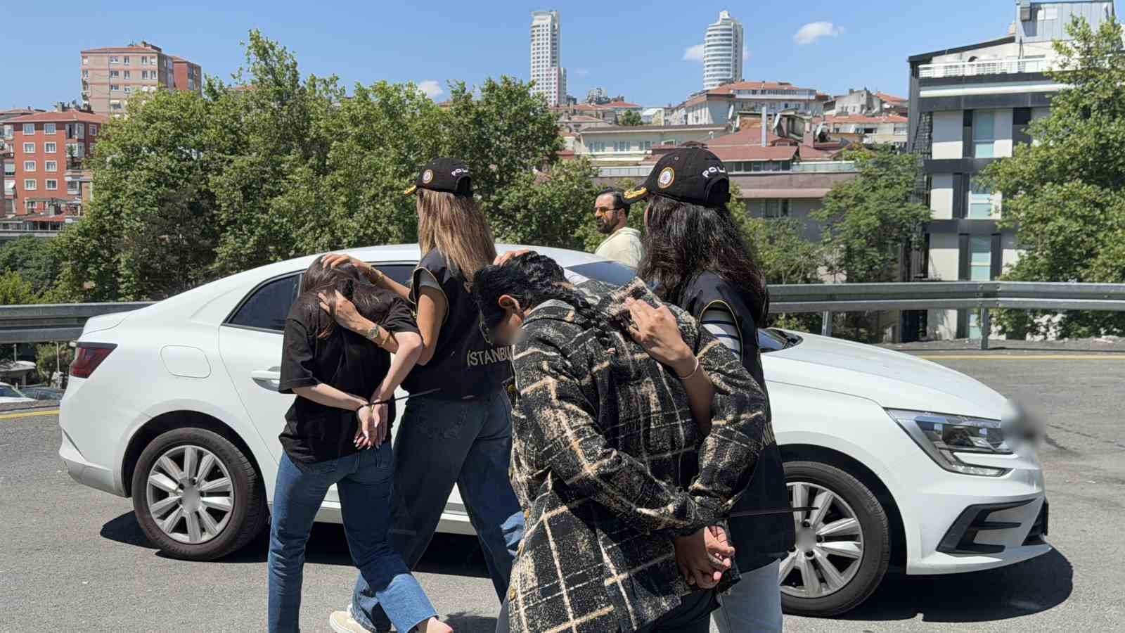 İBB yöneticisi Karaal’in kaçırılmasına ilişkin gözaltına alınan 12 kişi adliyeye sevk edildi 5 ibb yoneticisi karaalin kacirilmasina iliskin gozaltina alinan 12 kisi adliyeye sevk edildi 1 IvzhOL8V
